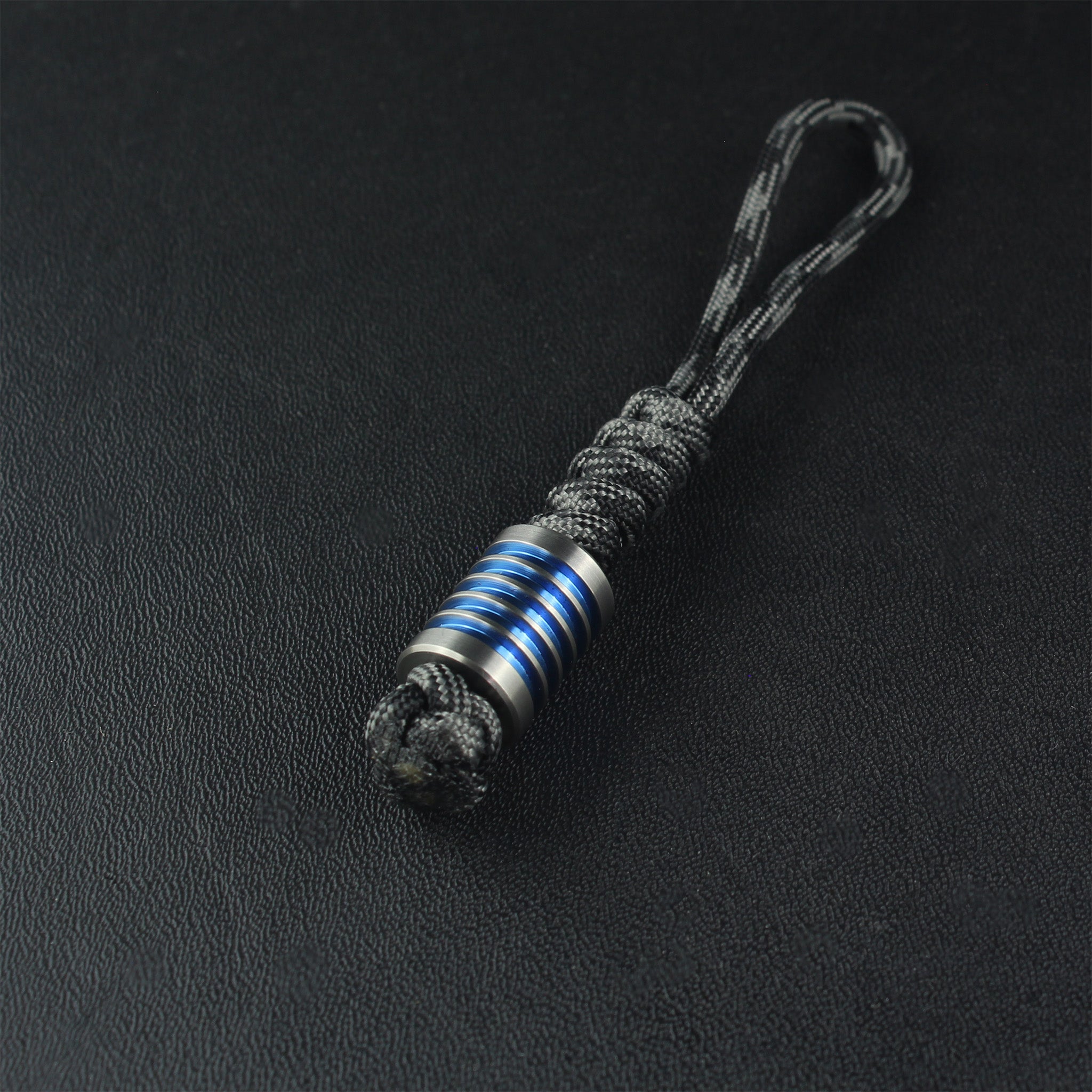 Paracord Lanyard with B3 Bead Titanium - Focusworks EDC