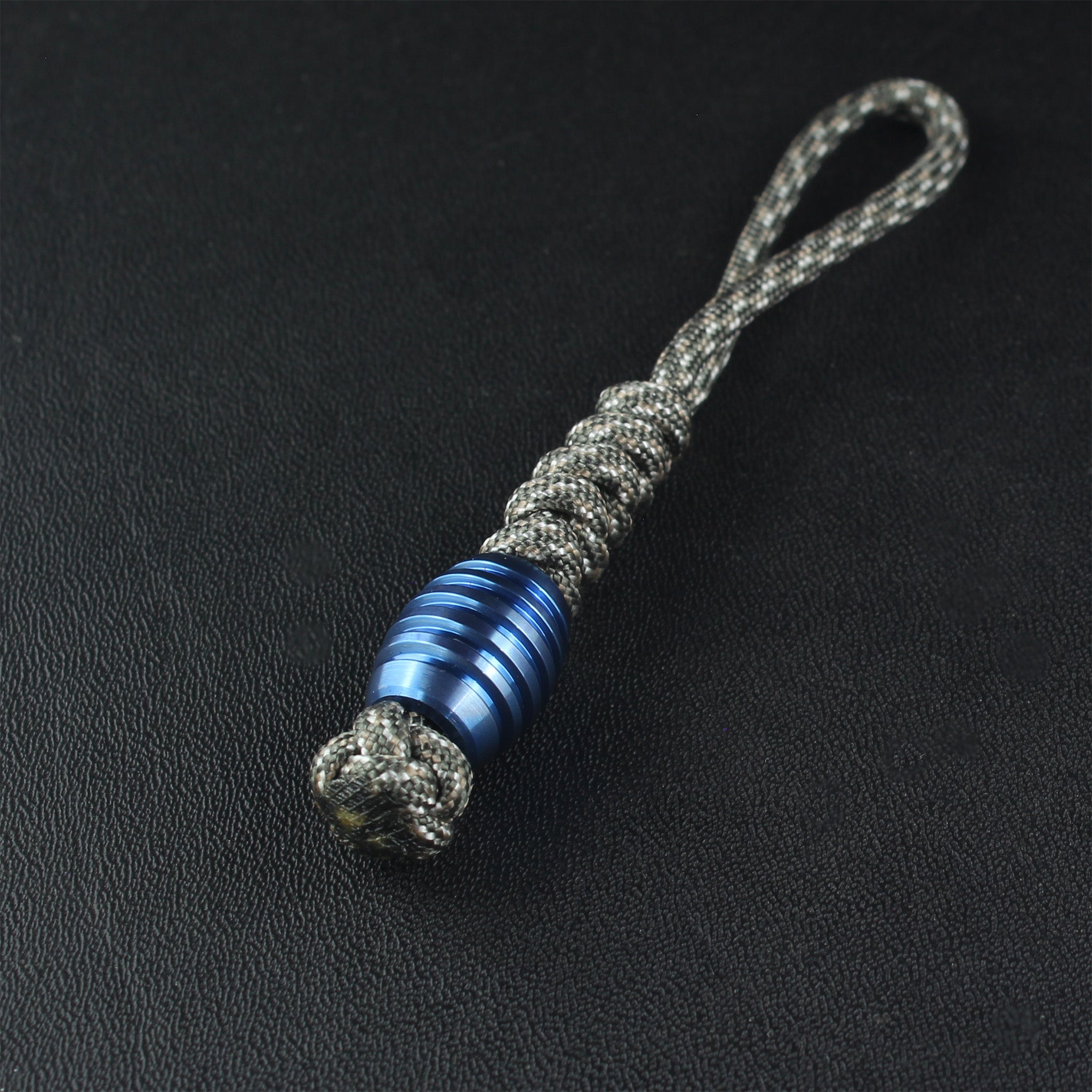 Paracord Lanyard with B7 Bead Titanium - Focusworks EDC