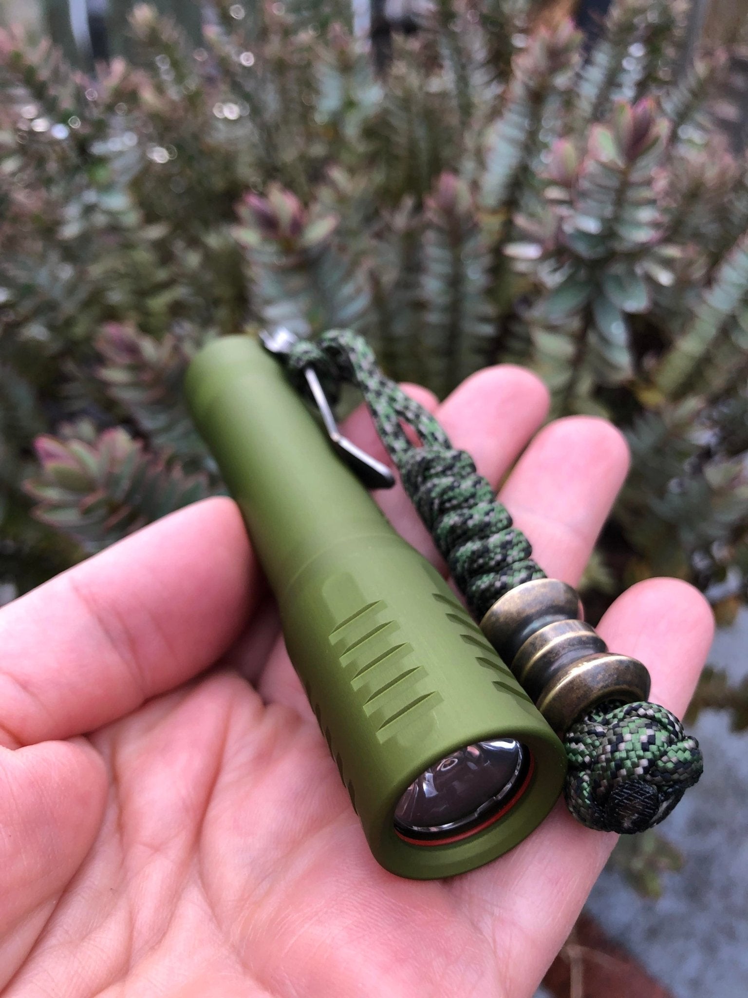 Paracord Lanyard with Bowtie Bead