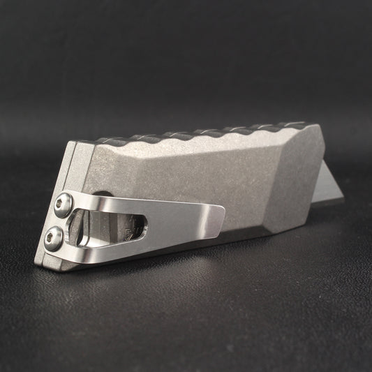Deep carry pocket clip for Bob the Boxcutter