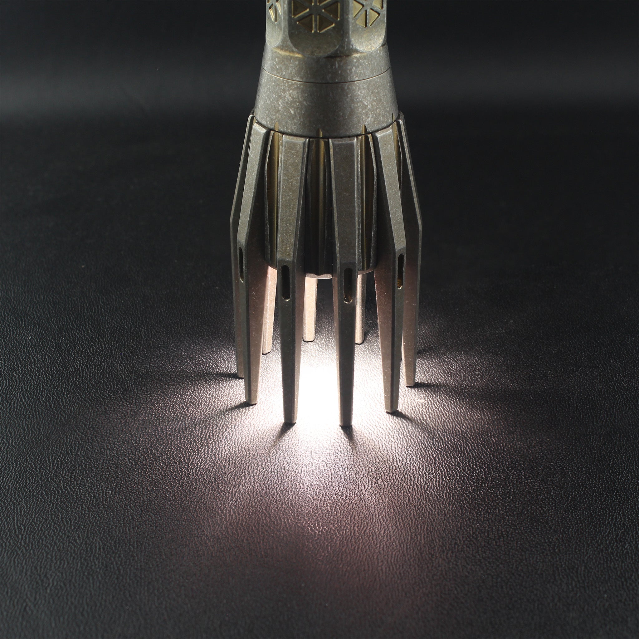 Dark Artifact Flashlight