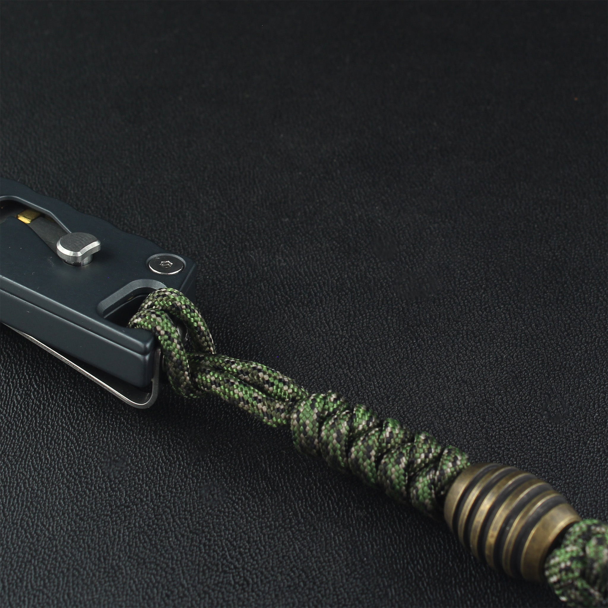Paracord Lanyard with B7 Bead Brass - Focusworks EDC