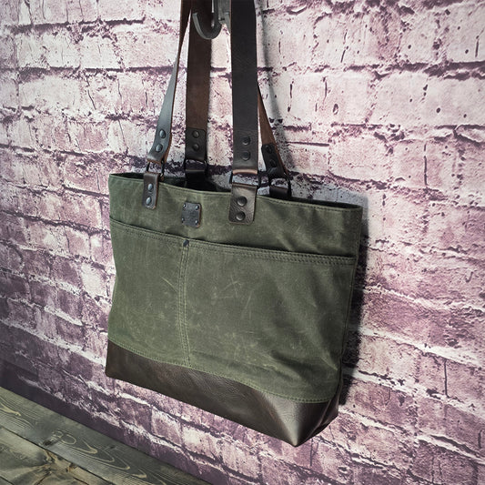 Everyday Tote with Full Leather bottom