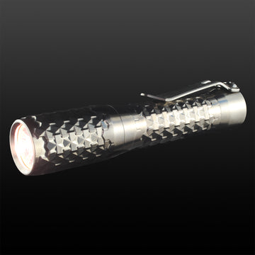 F2R Geoskin Flashlight Titanium