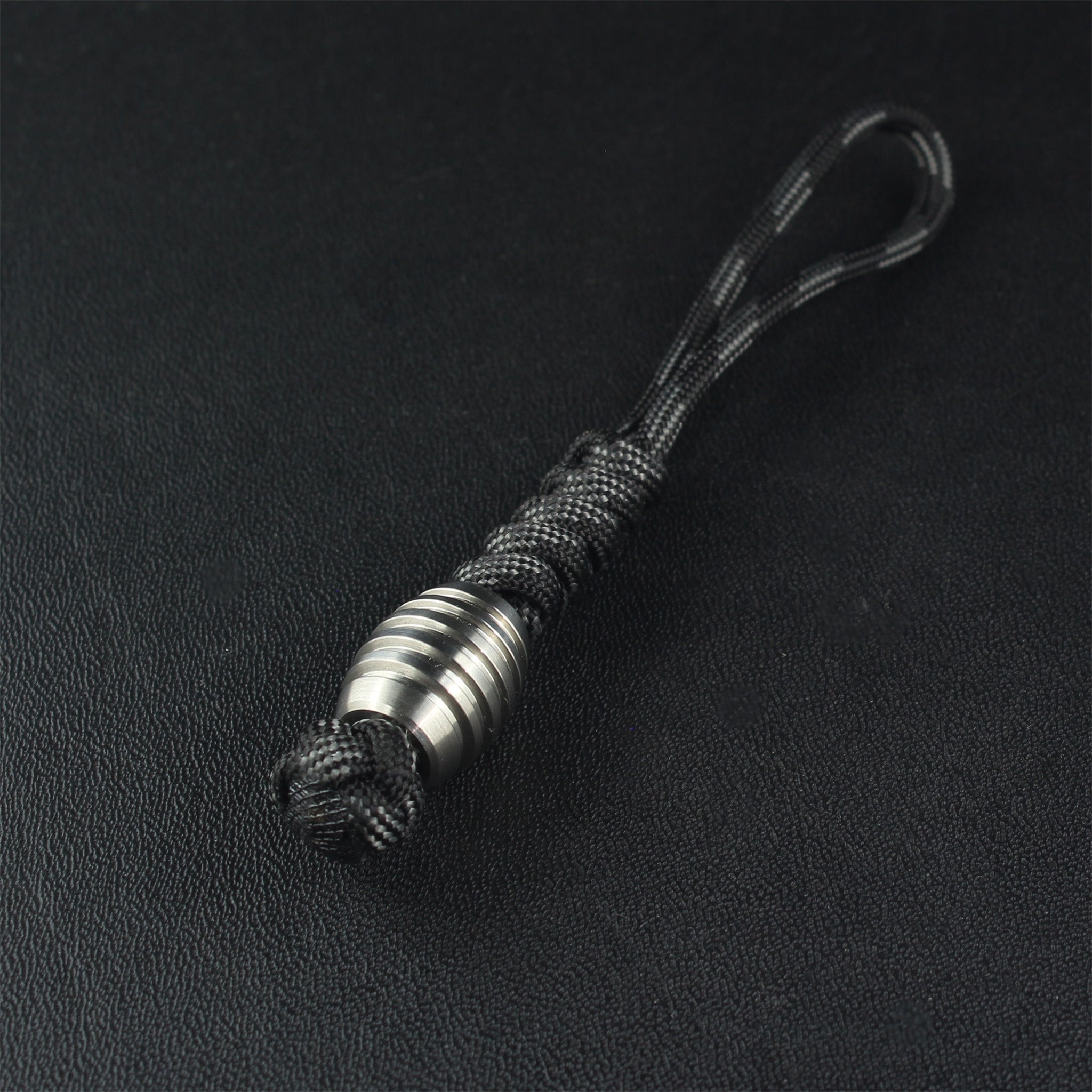 Paracord Lanyard with B7 Bead Titanium - Focusworks EDC