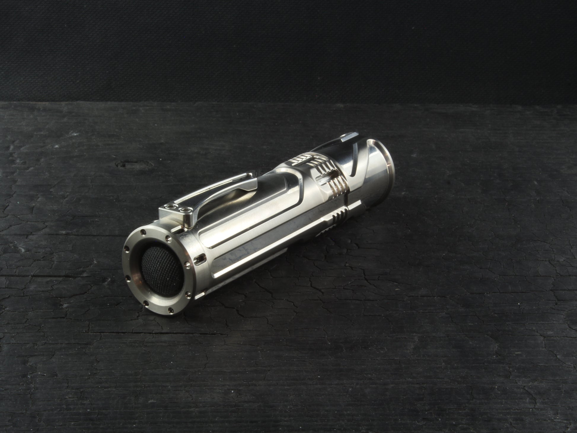 Cylon - Titanium