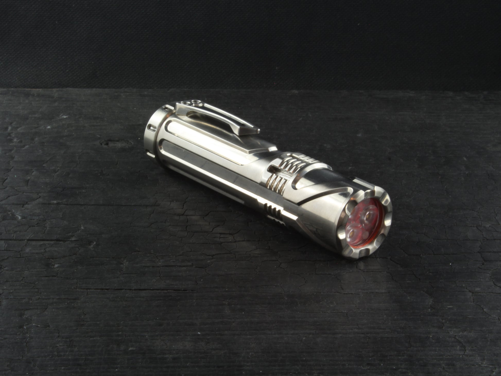 Cylon - Titanium