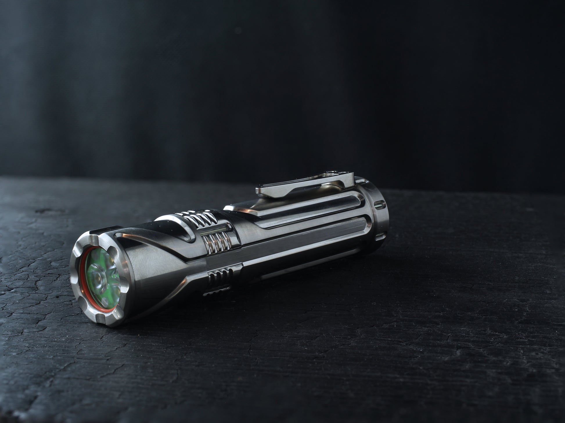 Cylon - Titanium