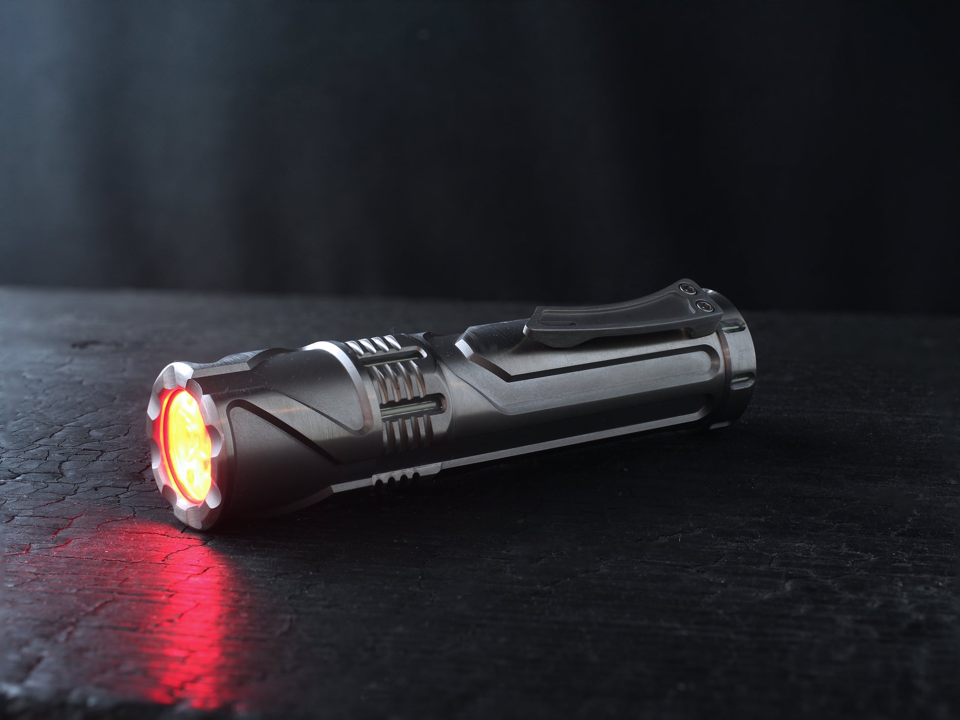 Cylon - Titanium